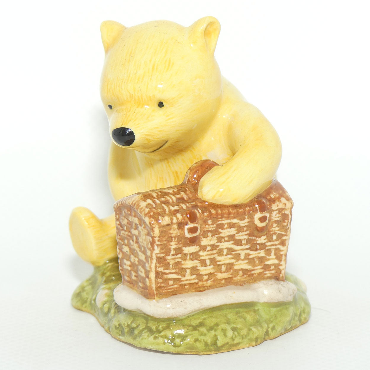 WP19 Royal Doulton Winnie the Pooh figure | Winnie the Pooh and the Fair Sized Basket