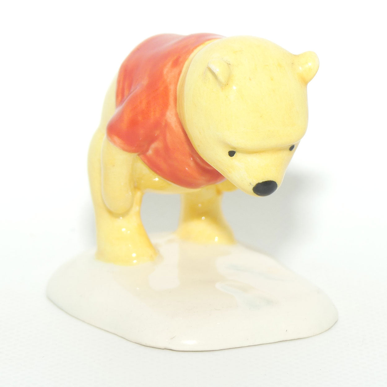 WP03 Royal Doulton Winnie the Pooh figure | Winnie the Pooh and the Paw Marks