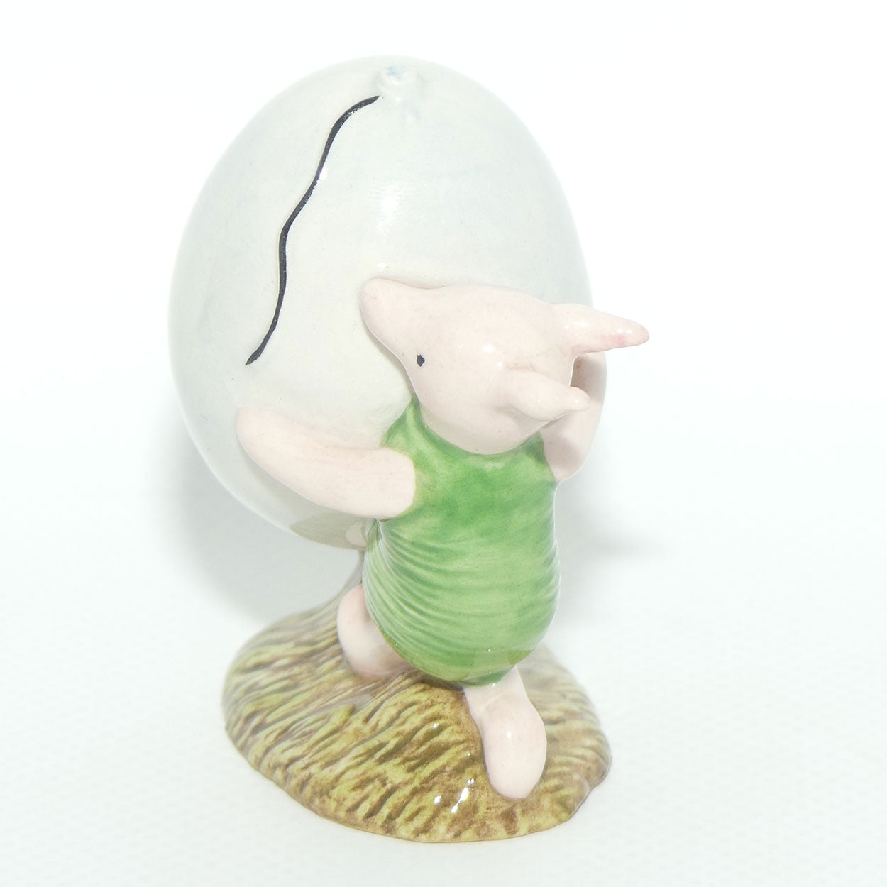 WP05 Royal Doulton Winnie the Pooh figure | Piglet and the Balloon | Boxed