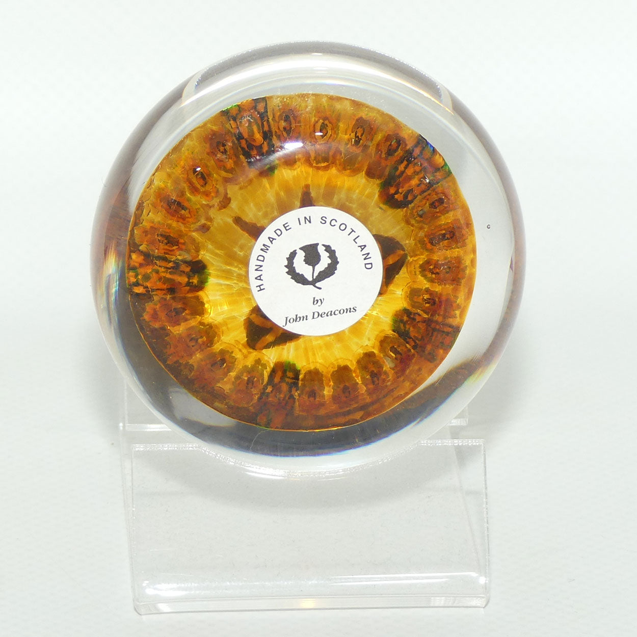 John Deacons Scotland the Brave medium paperweight | Amber