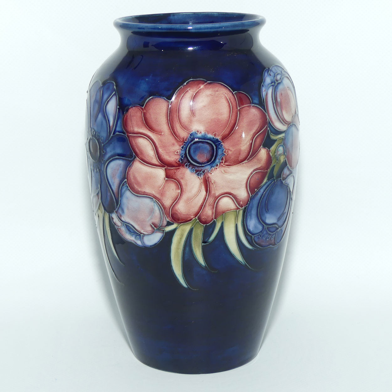Walter Moorcroft Anemone (Blue) 18/8 vase