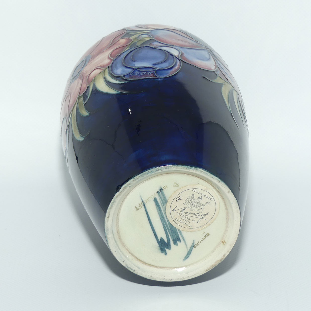 Walter Moorcroft Anemone (Blue) 18/8 vase