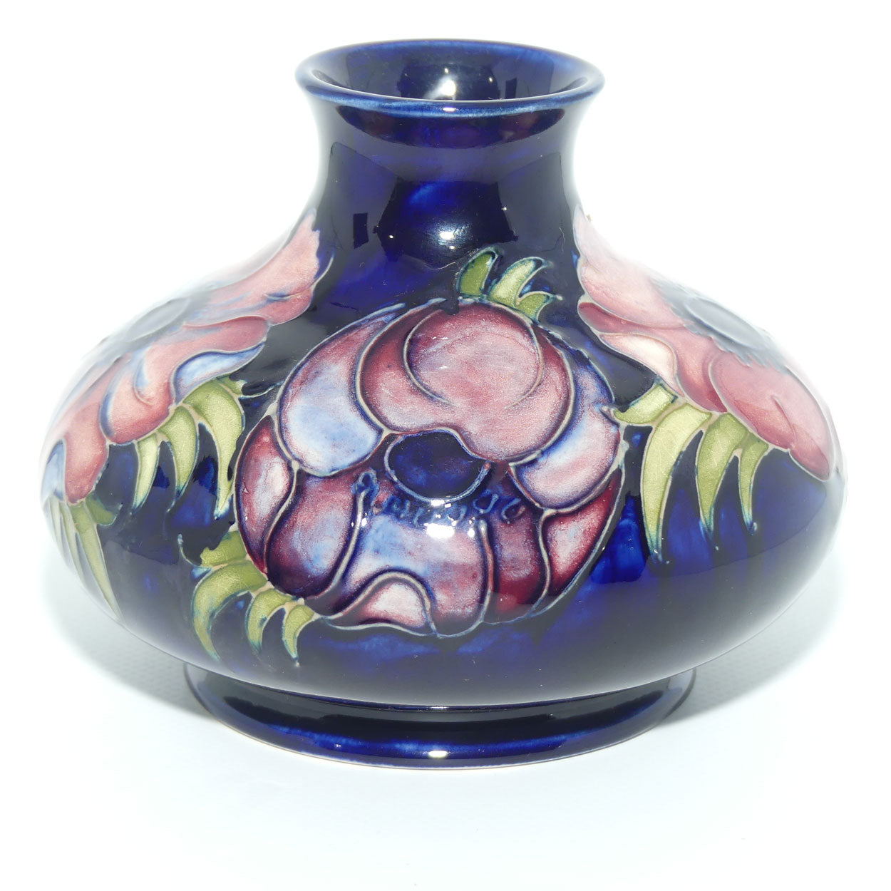 Walter Moorcroft Anemone (Blue) 32/5 vase