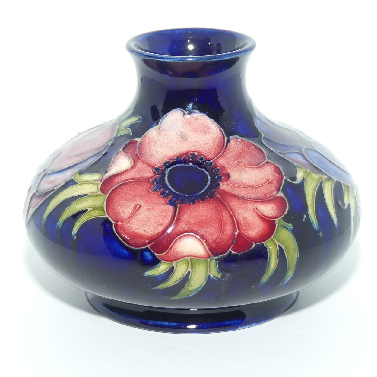 Walter Moorcroft Anemone (Blue) 32/5 vase