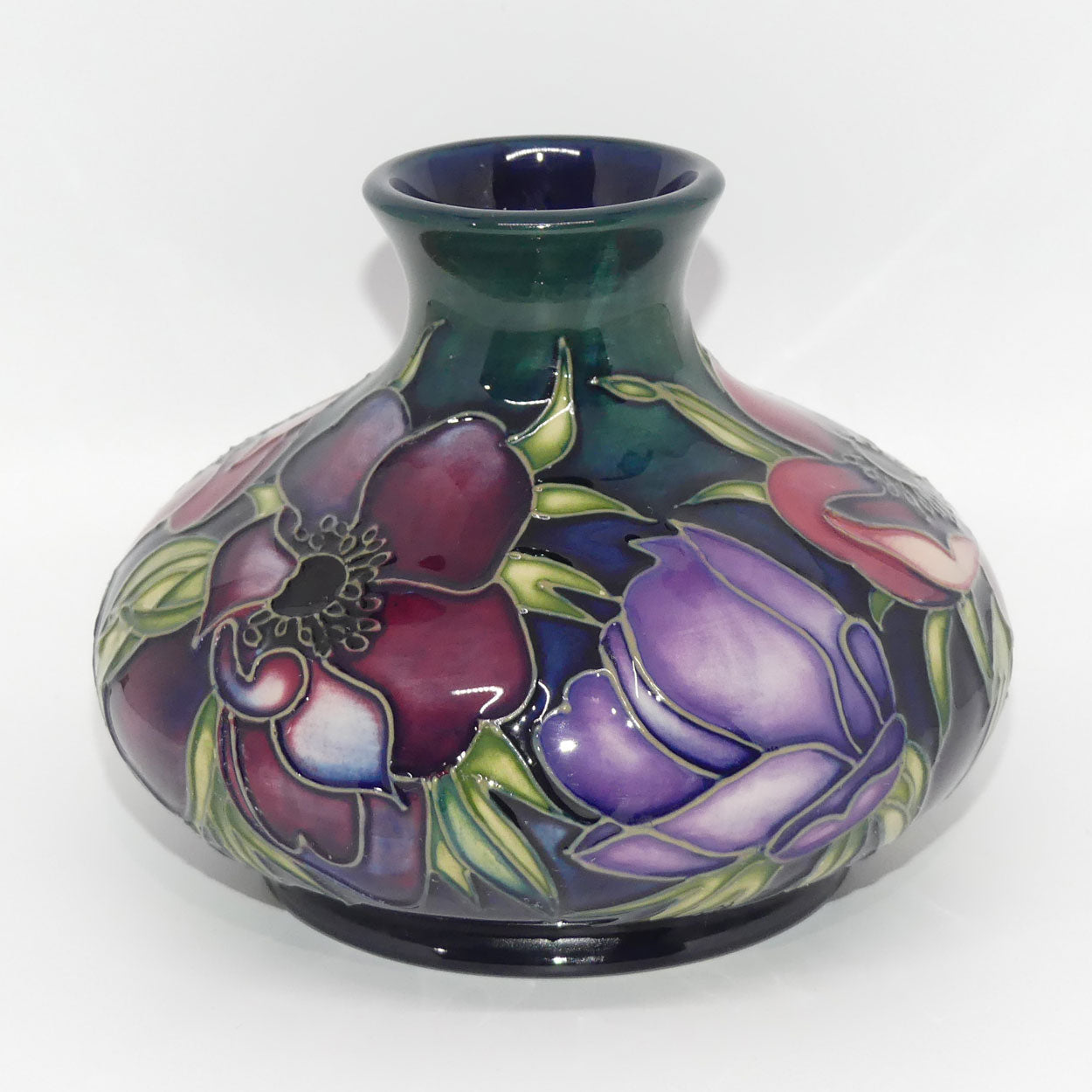 Moorcroft Anemone Tribute 32/5 vase