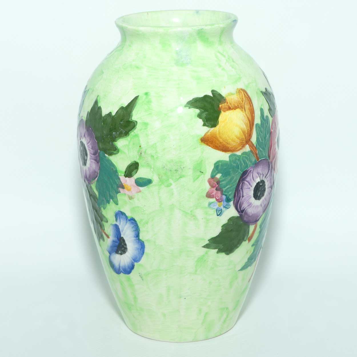 Maling Anemone pattern on green ground vase | 16.5cms