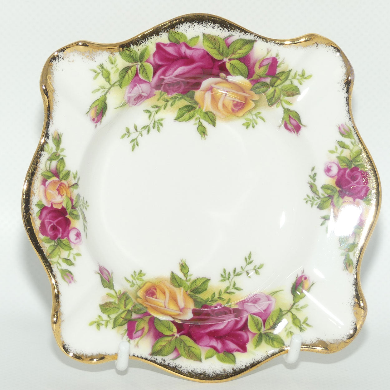 Royal Albert Bone China England Old Country Roses Ash Tray | © 1962 Royal Albert Ltd backstamp