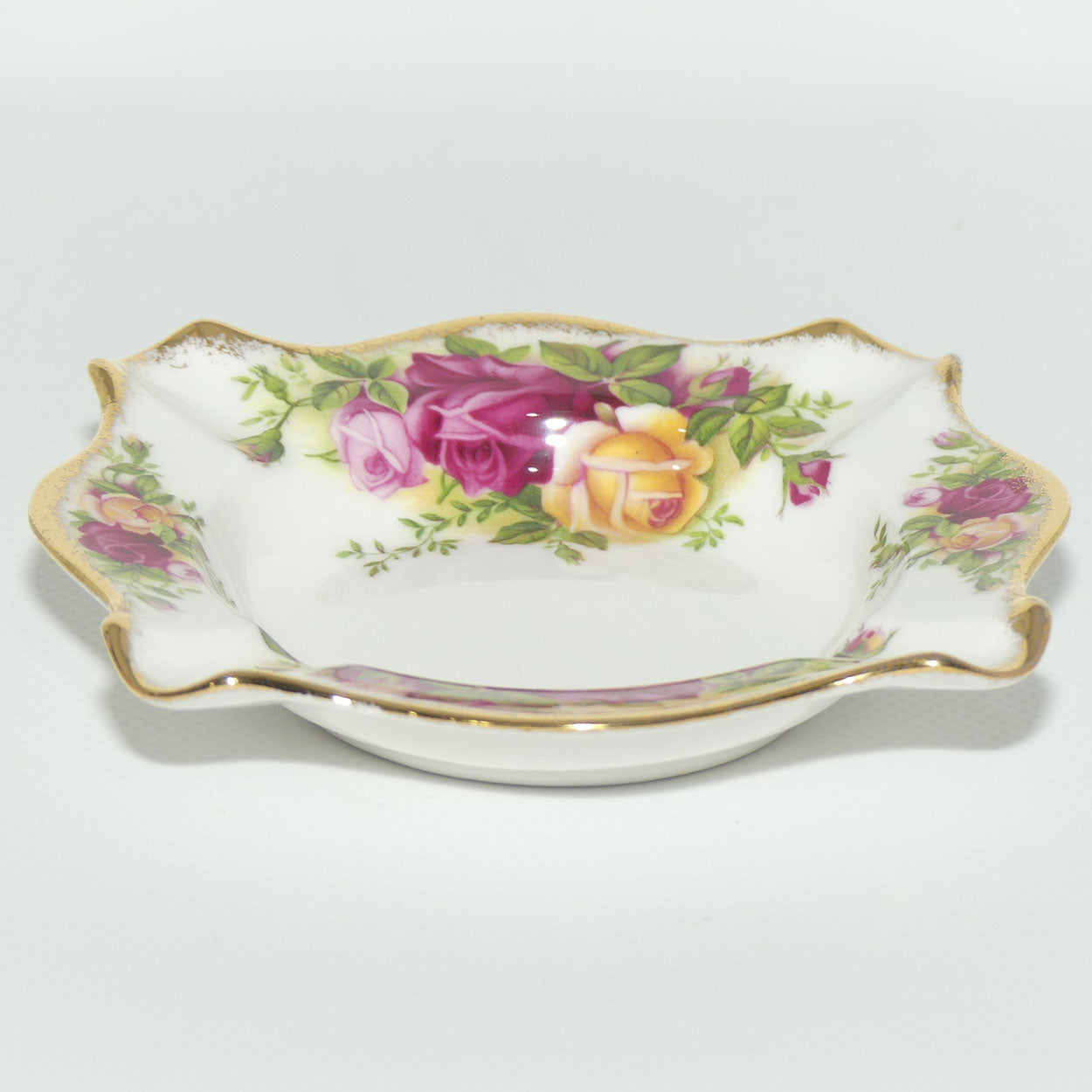 Royal Albert Bone China England Old Country Roses Ash Tray | © 1962 Royal Albert Ltd backstamp