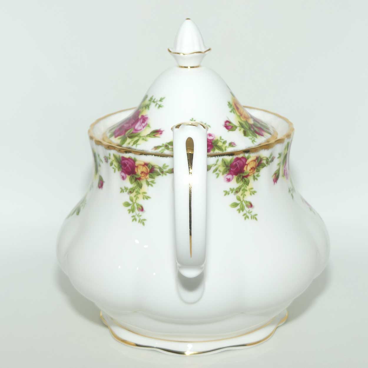 Royal Albert Bone China Old Country Roses tea pot | 1250ml | © 1962 Royal Albert Ltd backstamp | Asian