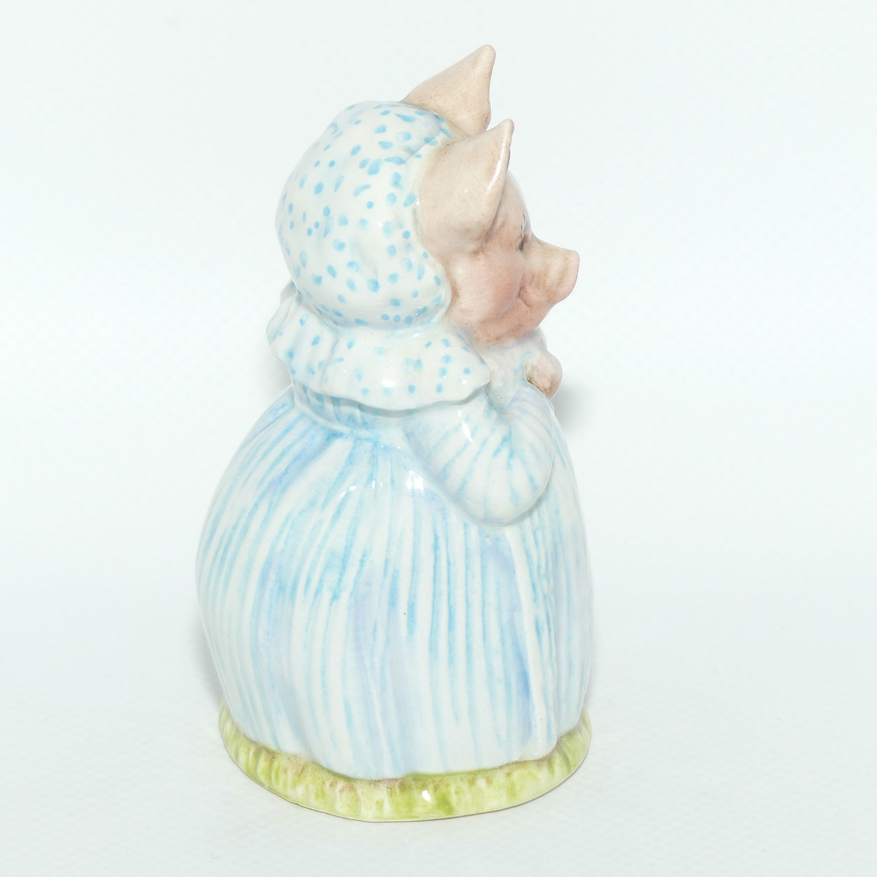 Beswick Beatrix Potter Aunt Pettitoes | BP2a Gold Oval
