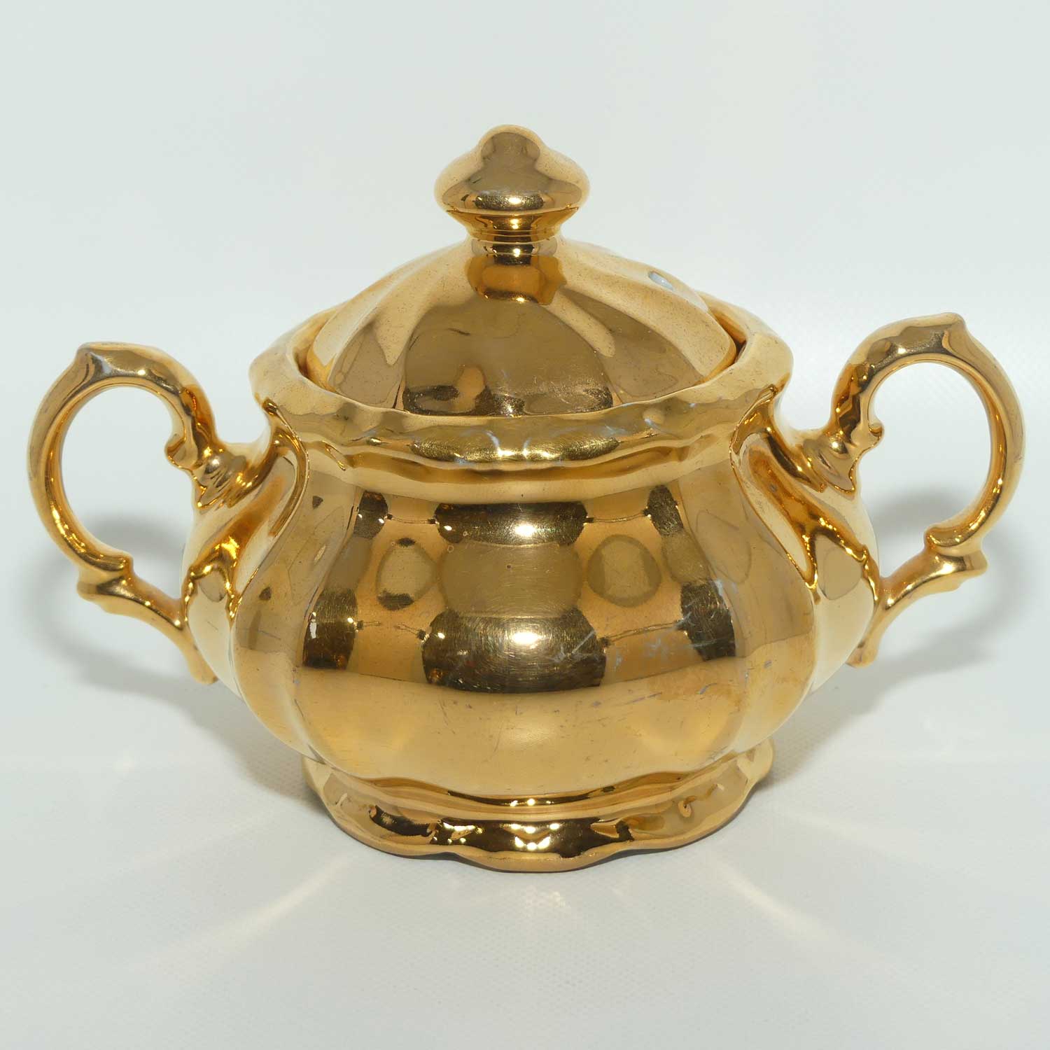 Bareatner Bavaria Gilt milk jug and lidded sugar bowl