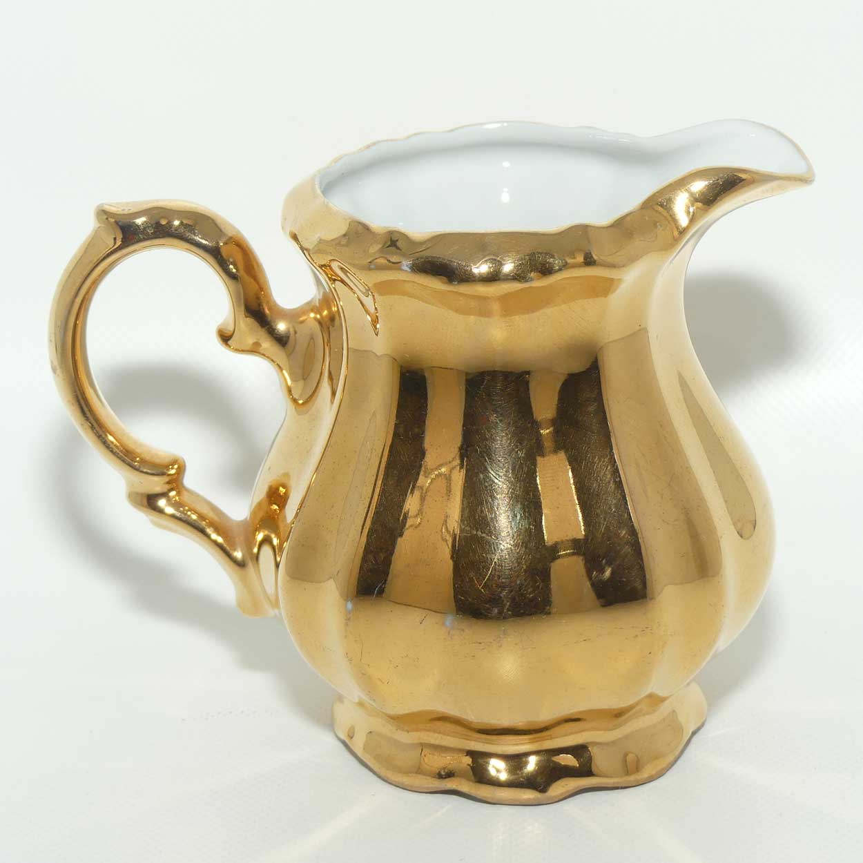 Bareatner Bavaria Gilt milk jug and lidded sugar bowl