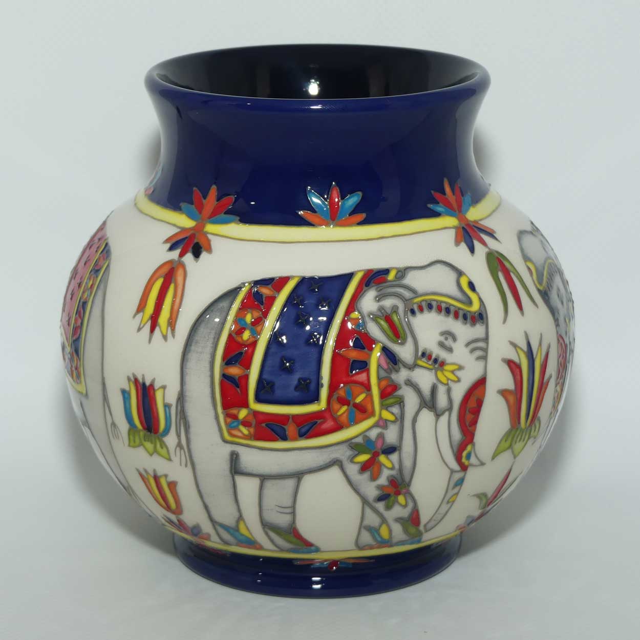 Moorcroft The Beauty Parade vase | Shape 914/6 | LE 24/30