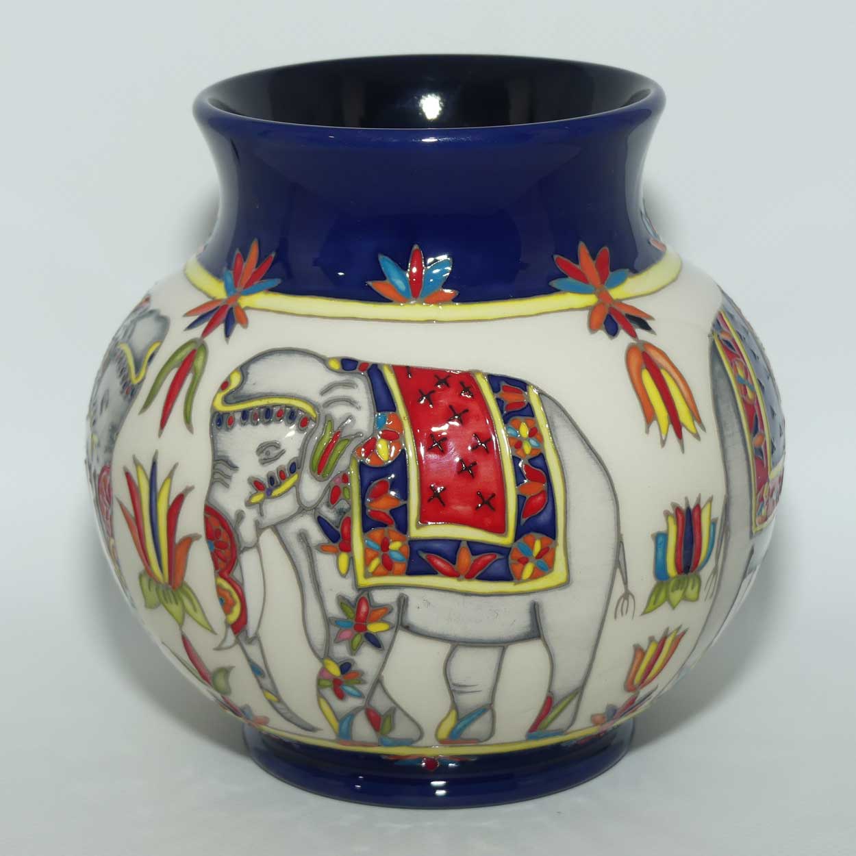 Moorcroft The Beauty Parade vase | Shape 914/6 | LE 24/30