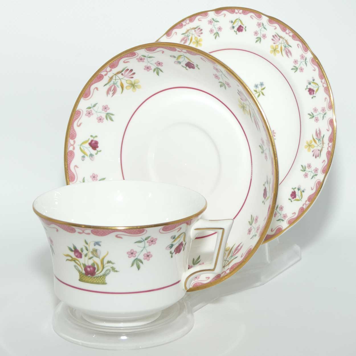 Wedgwood Bone China Bianca Williamsburg R4499 trio