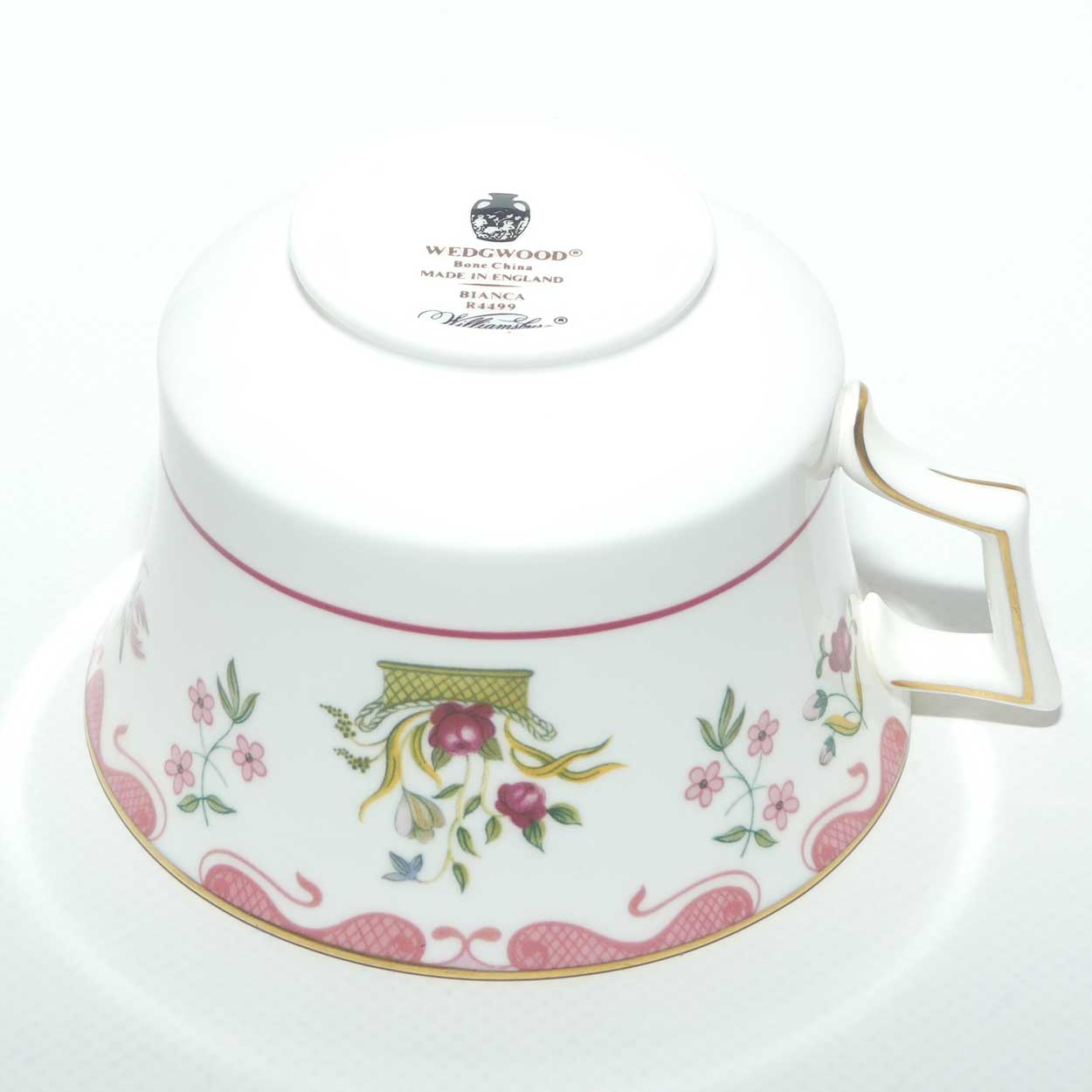 Wedgwood Bone China Bianca Williamsburg R4499 trio