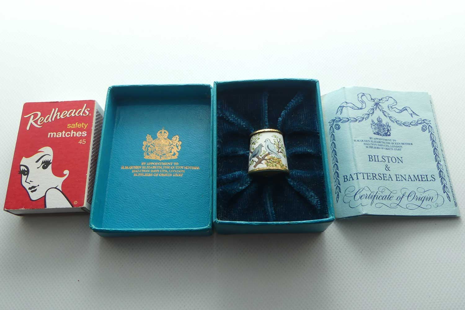 Bilston and Battersea | enamel thimble | Birds motif