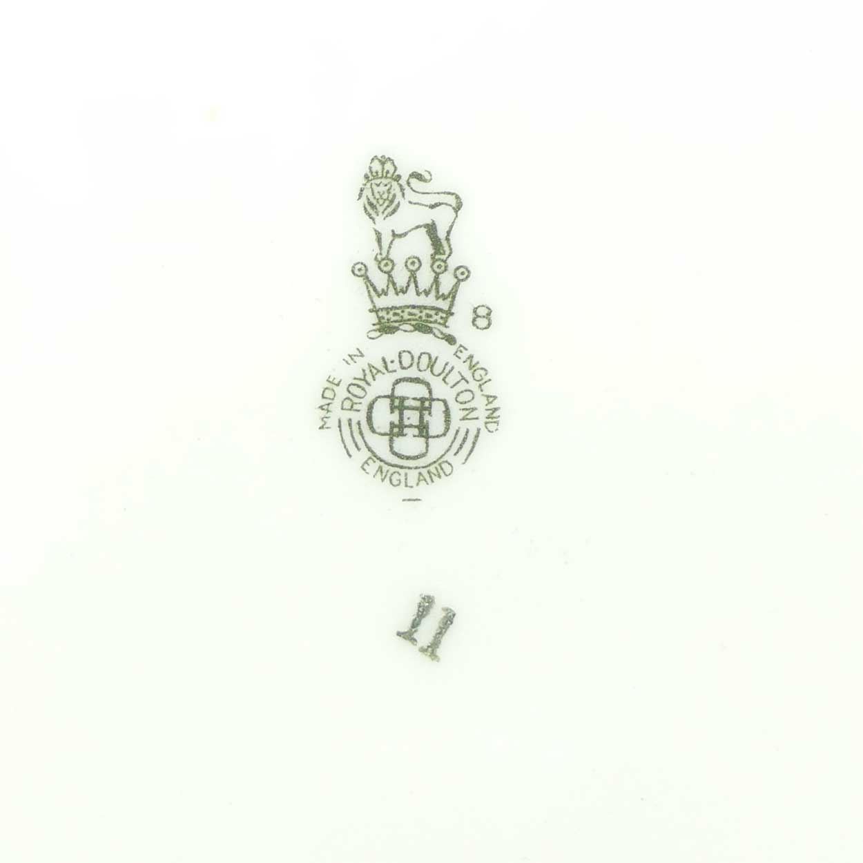 Royal Doulton Bird in Foliage plate | Fine Bone China body