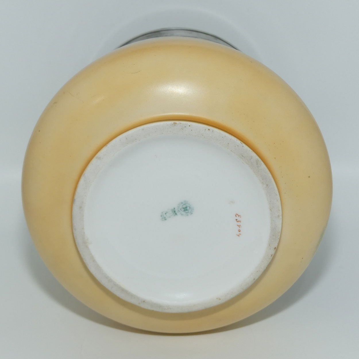 Royal Doulton Coaching Days biscuit barrel E3804