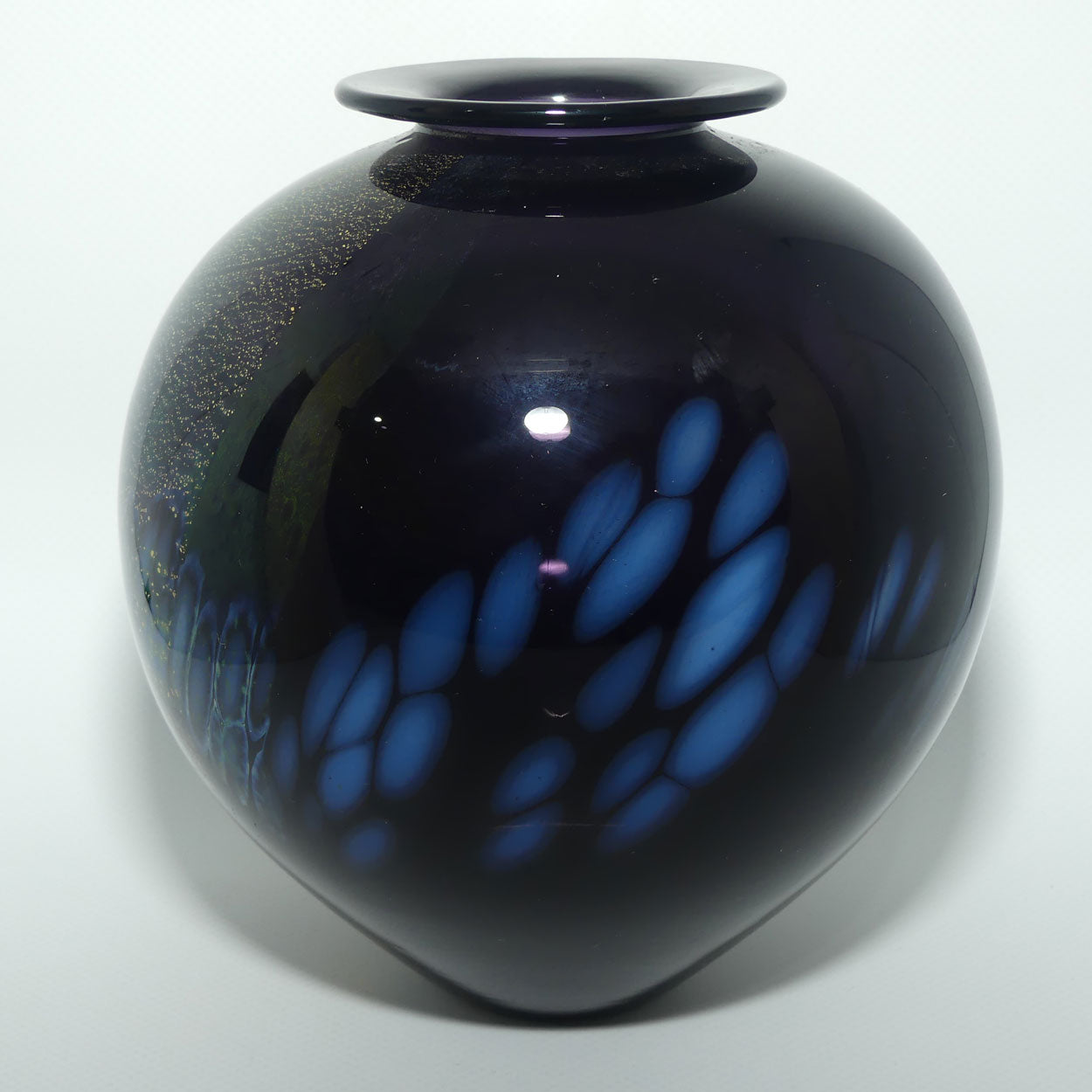 Australian Studio Art Glass | Brittania Creek Glass | Rob Knottenbelt vase