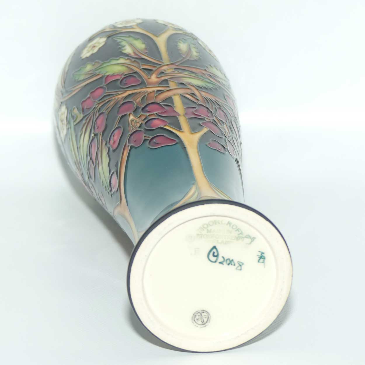 Moorcroft Blackwell vase | Shape 121/10