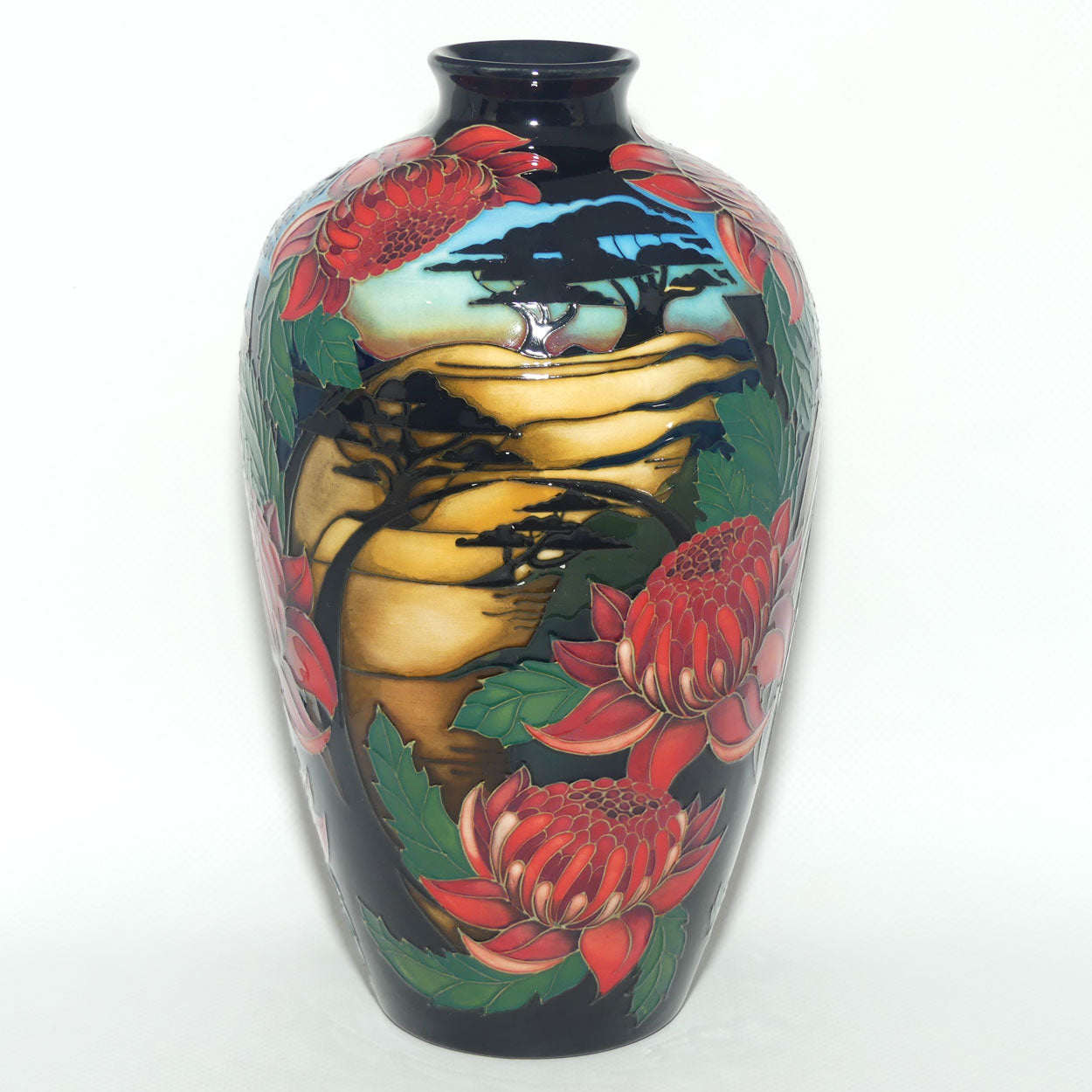 Moorcroft Blue Mountains Waratah vase | Shape 25/9 | TRIAL 15.3.2012 | #1