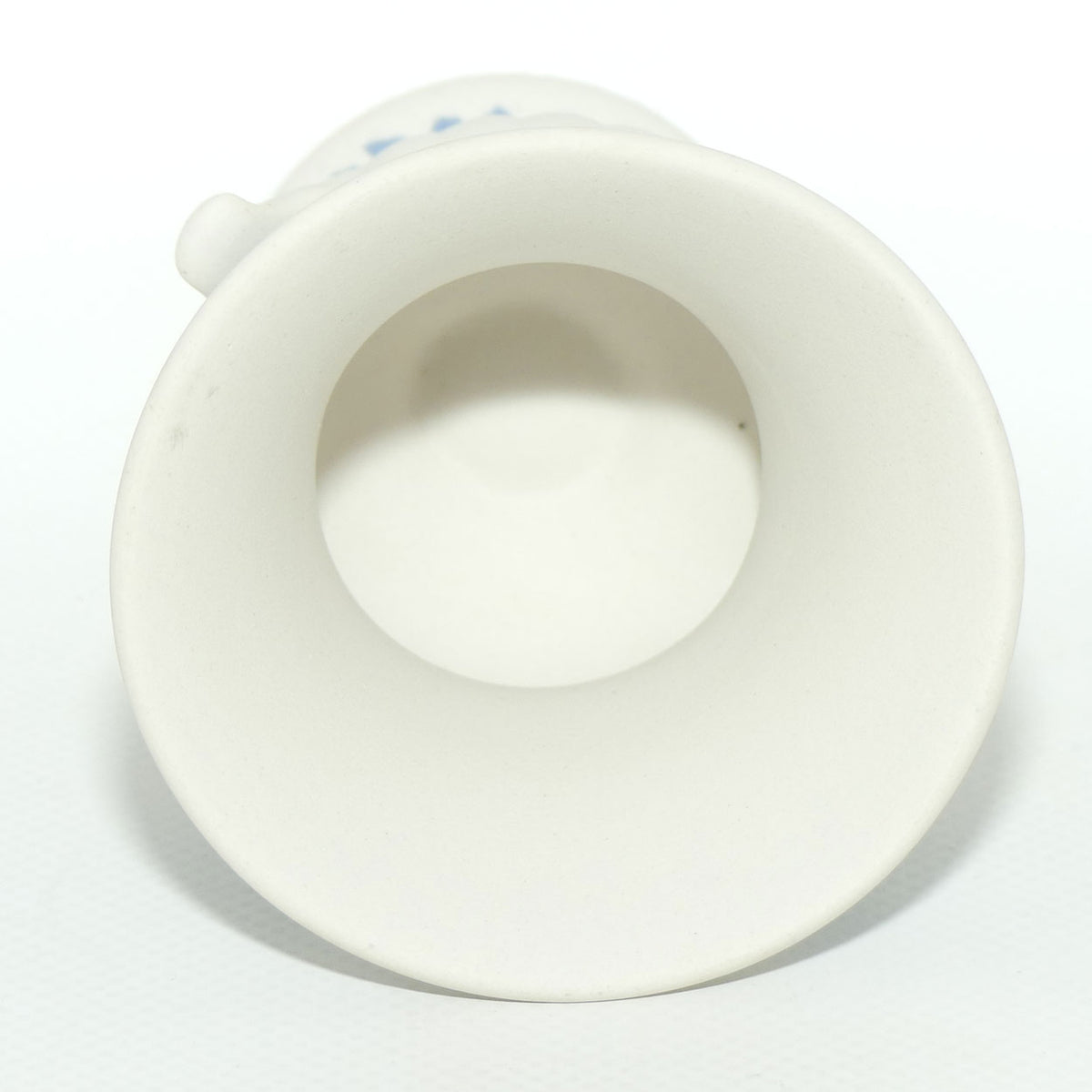 Wedgwood Jasper | Blue on White | Campagna vase | #1