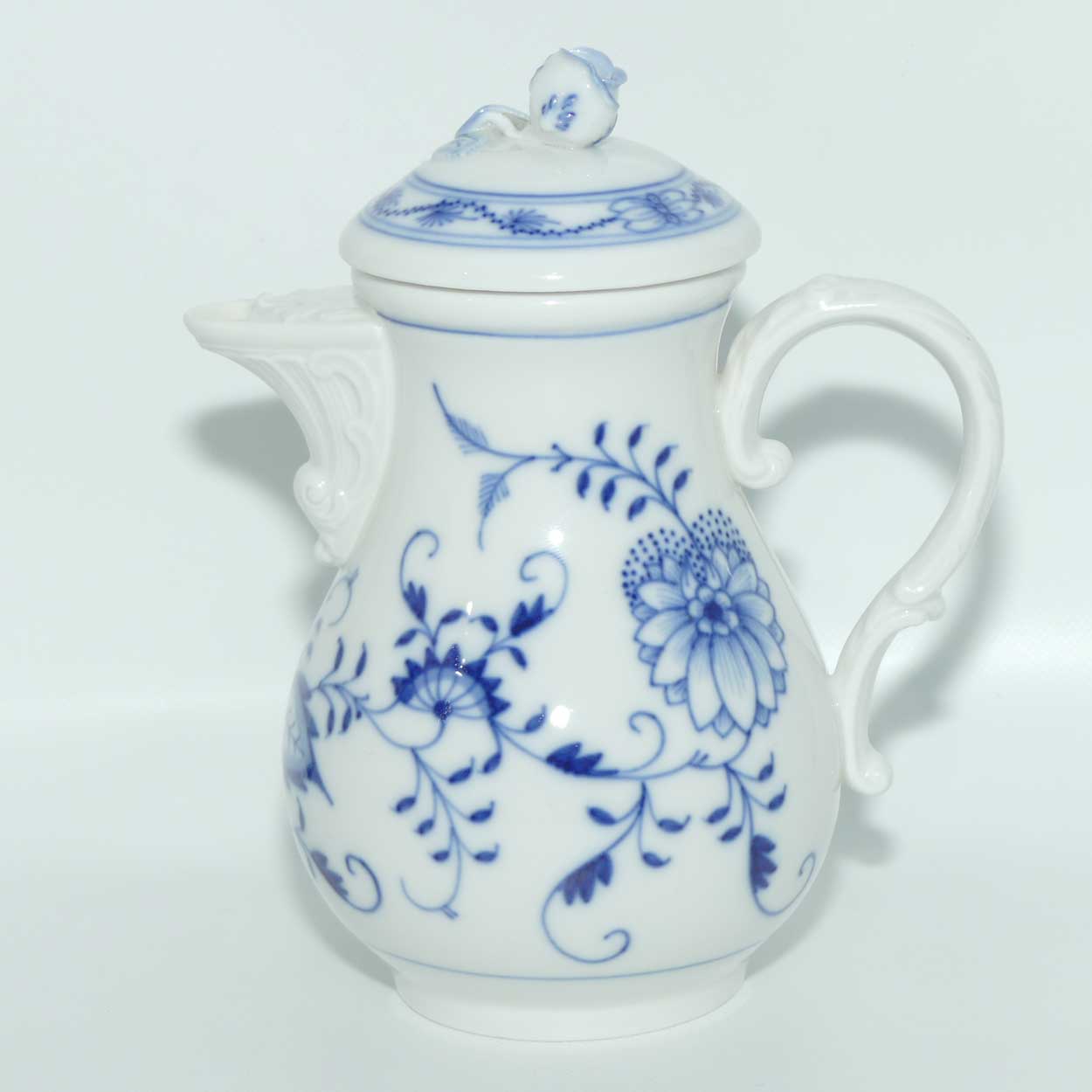 Meissen Blue Onion | Zwiebelmuster hot water pot or coffee pot | 16.5cm