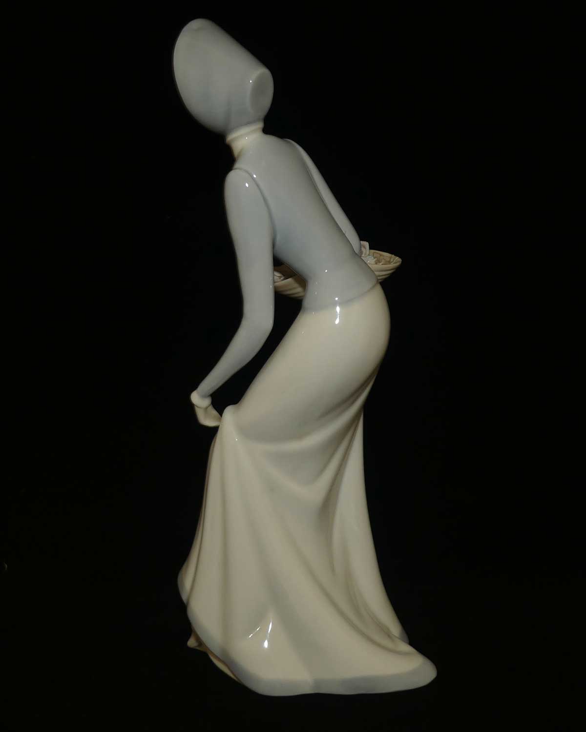 Porceval Spain figure Lady with Bonnet