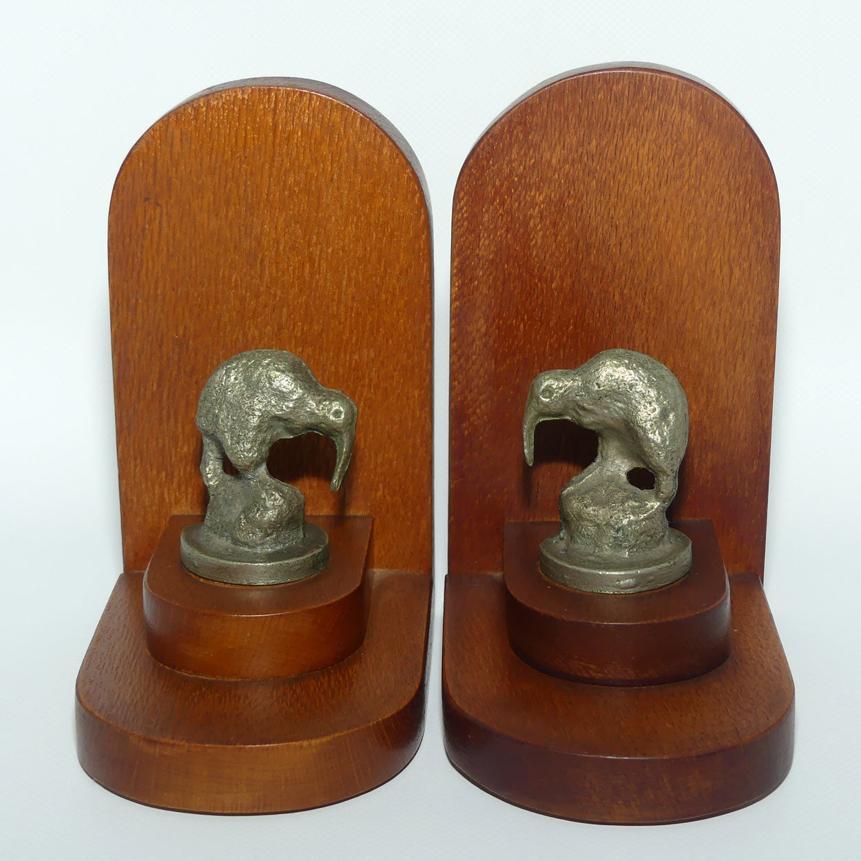 Pair of Bookends | New Zealand Kiwis on Rewarewa Wooden bases