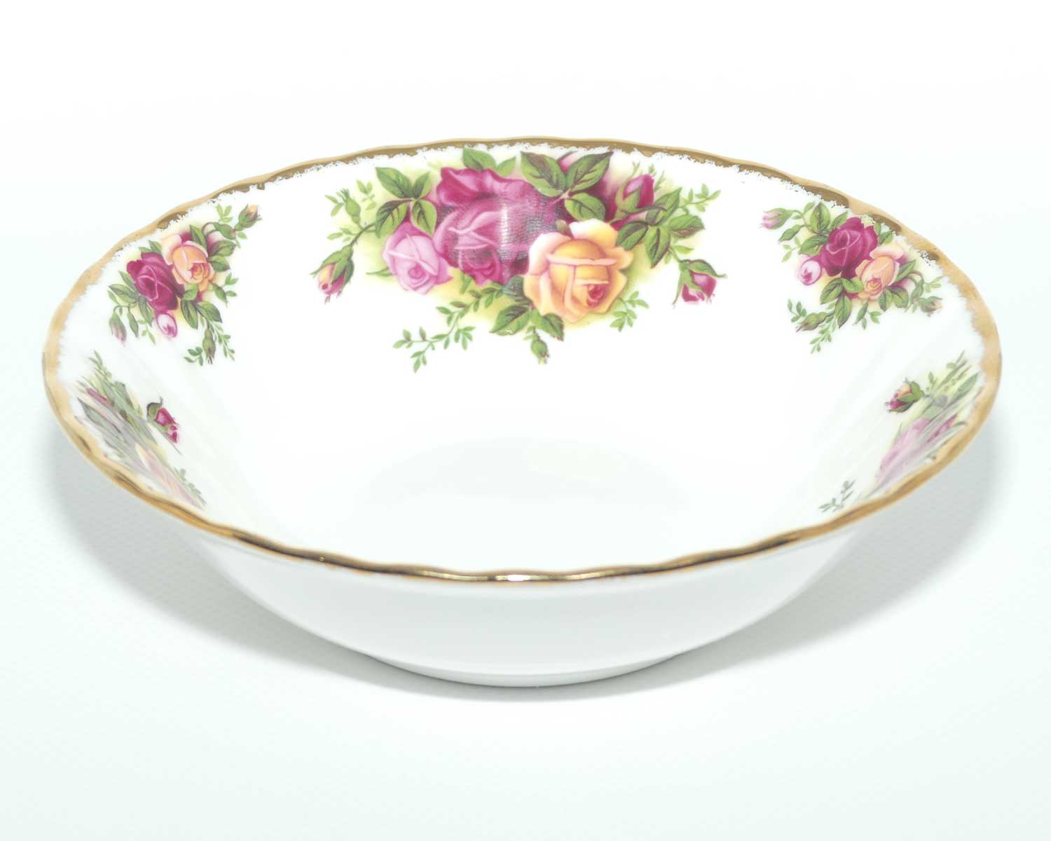Royal Albert Bone China England Old Country Roses bowl | 16cm | © 1962 Royal Albert Ltd backstamp