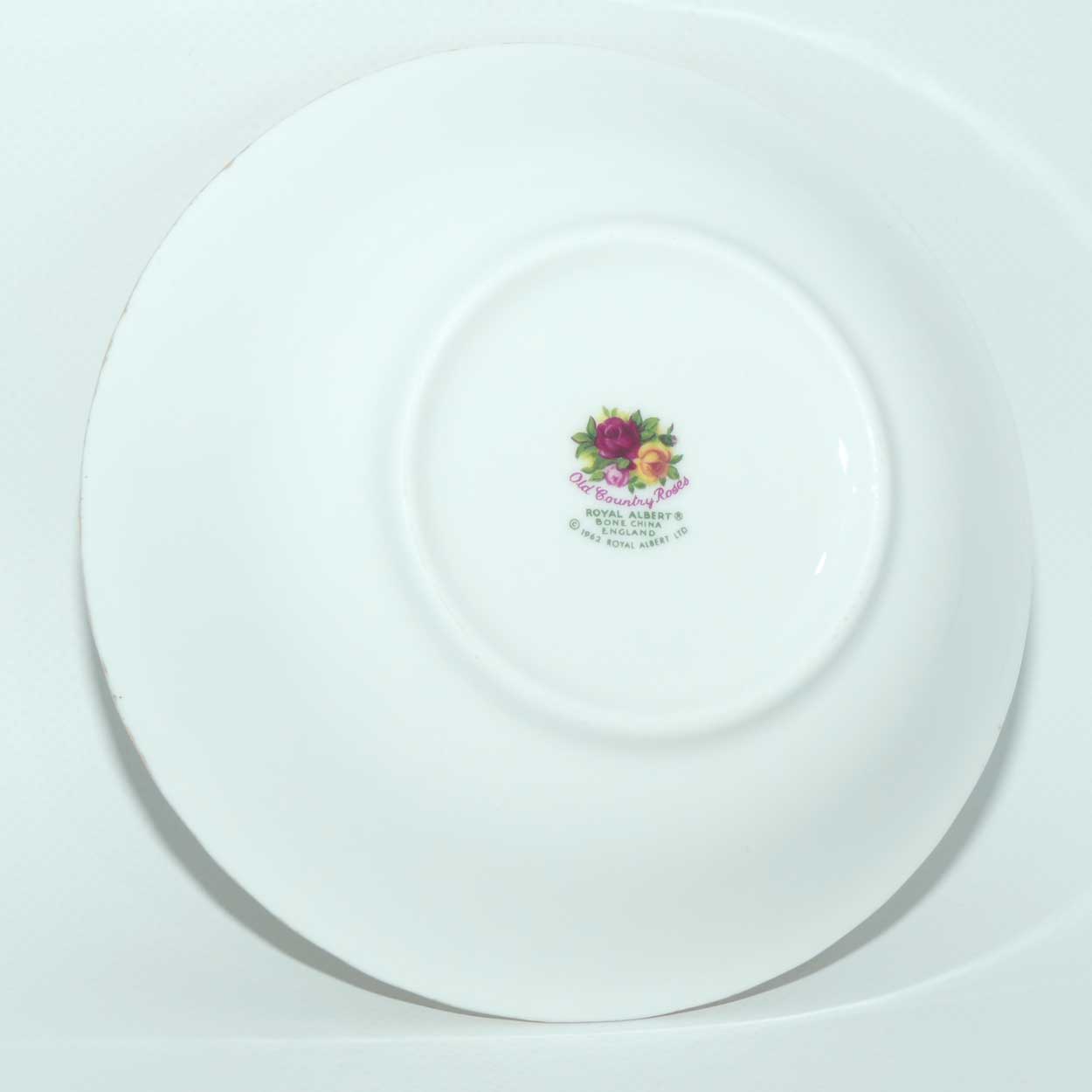 Royal Albert Bone China England Old Country Roses bowl | 16cm | © 1962 Royal Albert Ltd backstamp