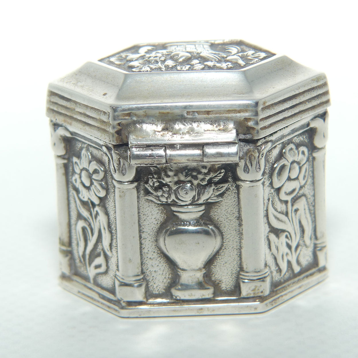 Dutch Silver .833 Hexagonal Pill Box