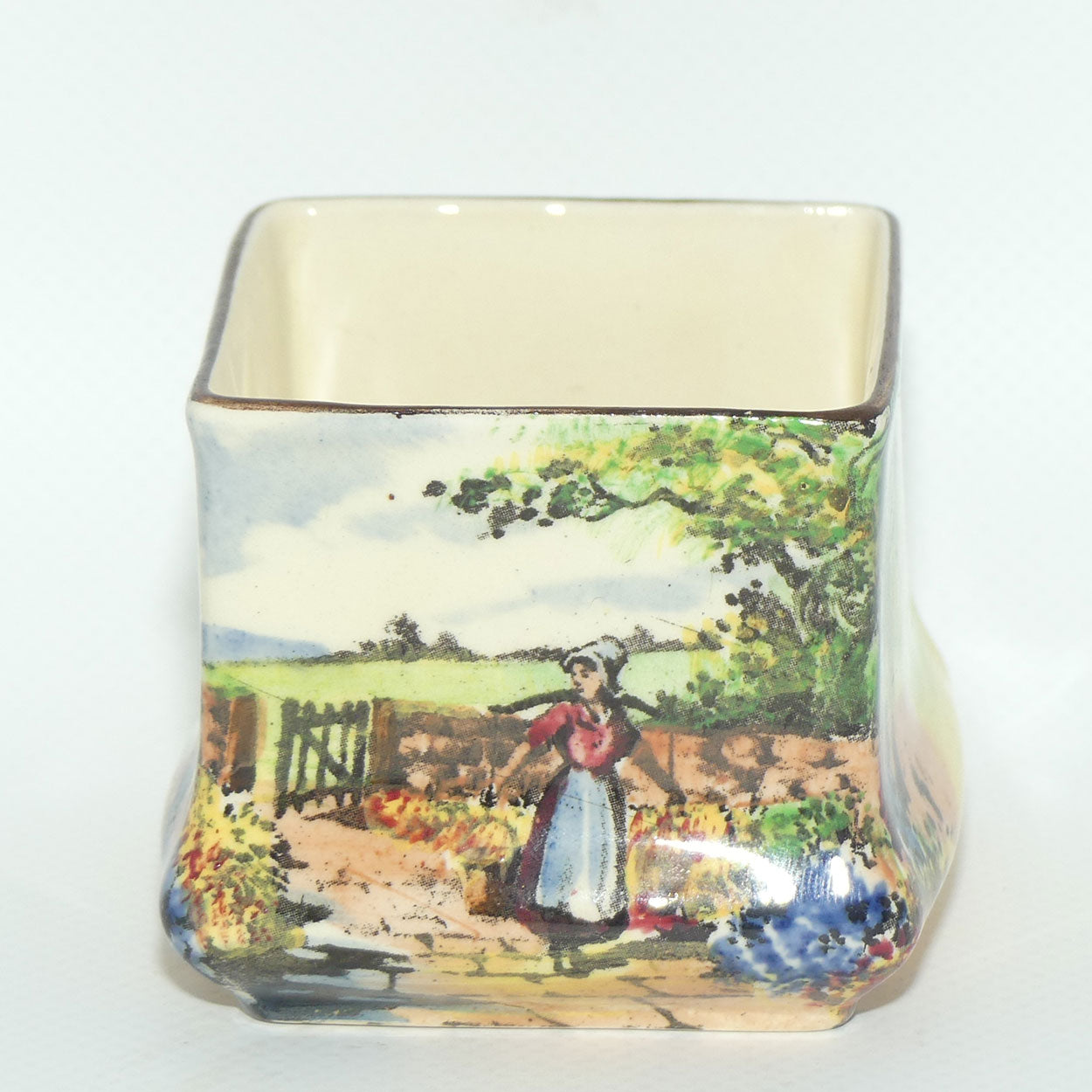 Royal Doulton Country Garden squat square vase D4932