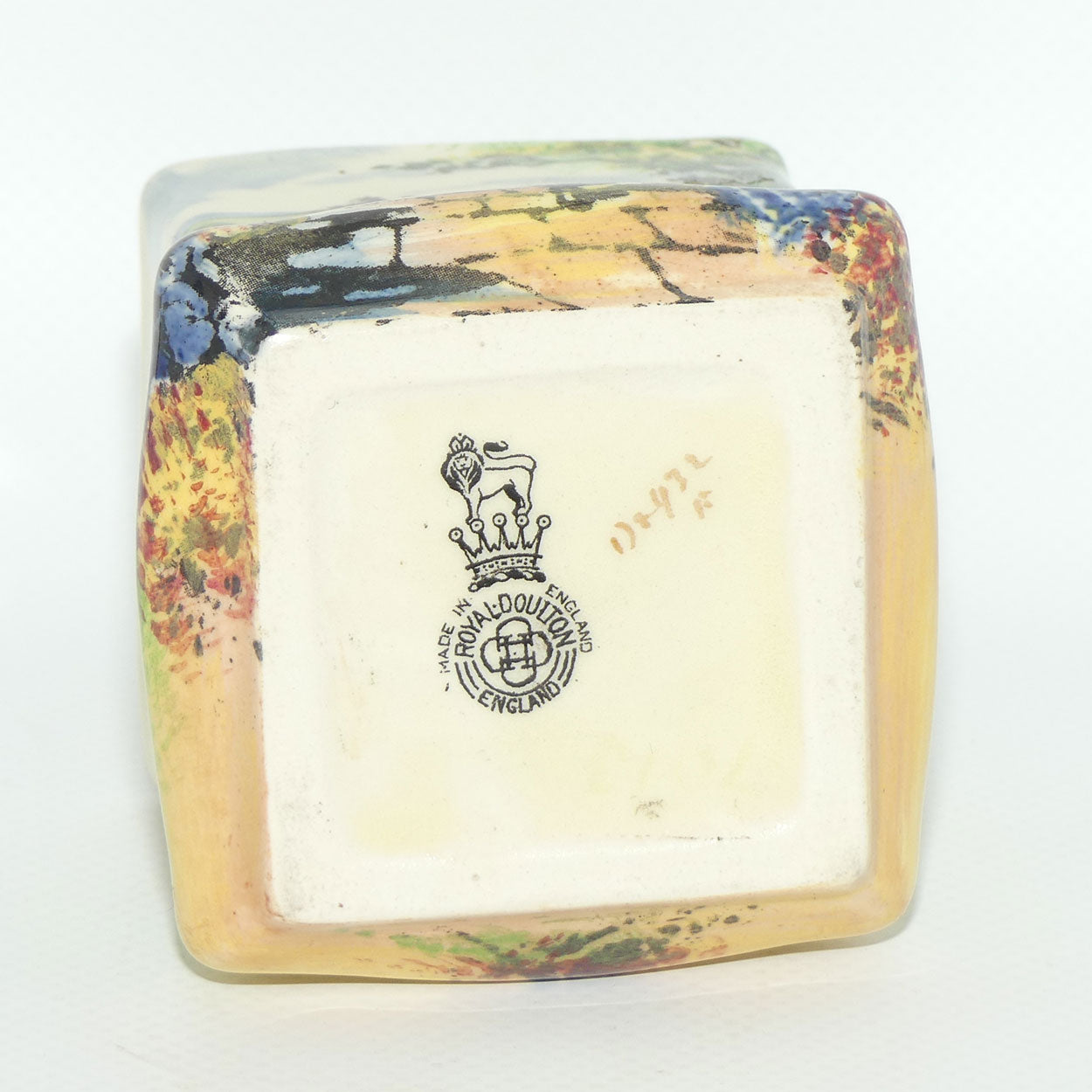 Royal Doulton Country Garden squat square vase D4932