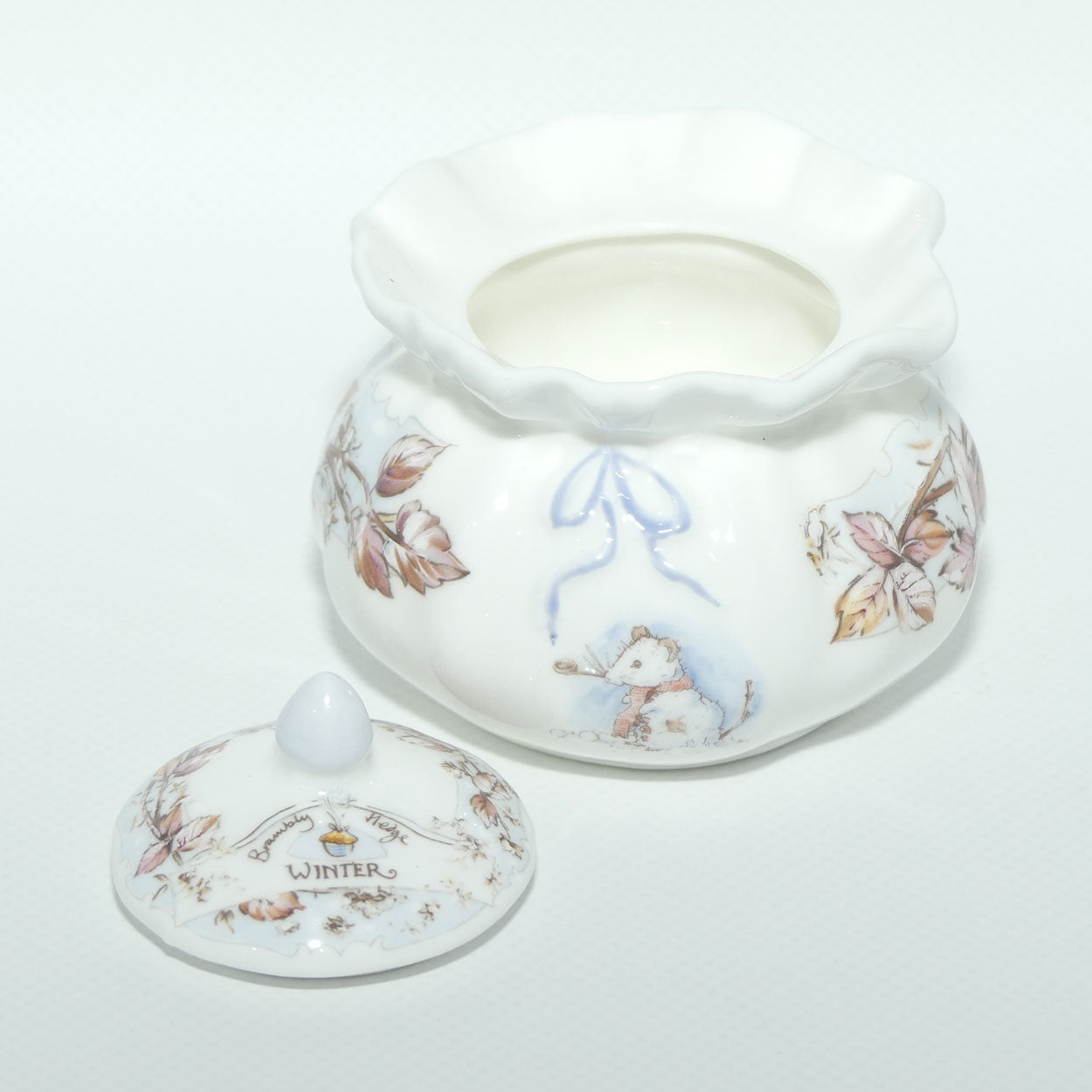 Royal Doulton Brambly Hedge Giftware | Dorothy Lidded Pot | Winter | boxed