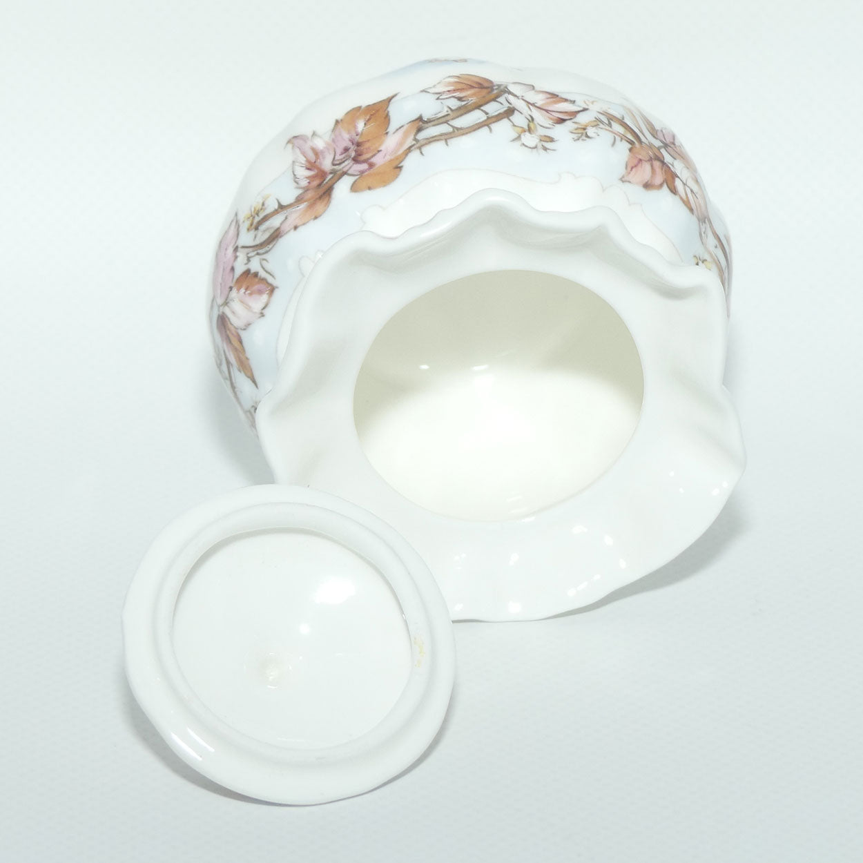 Royal Doulton Brambly Hedge Giftware | Dorothy Lidded Pot | Winter | boxed