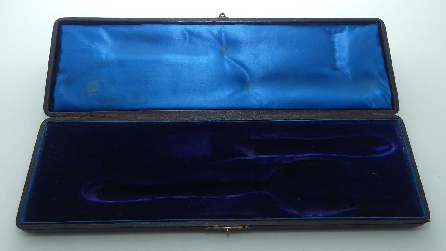 Boxed Silver Plated Edwardian era Bone Handled Fish Servers set