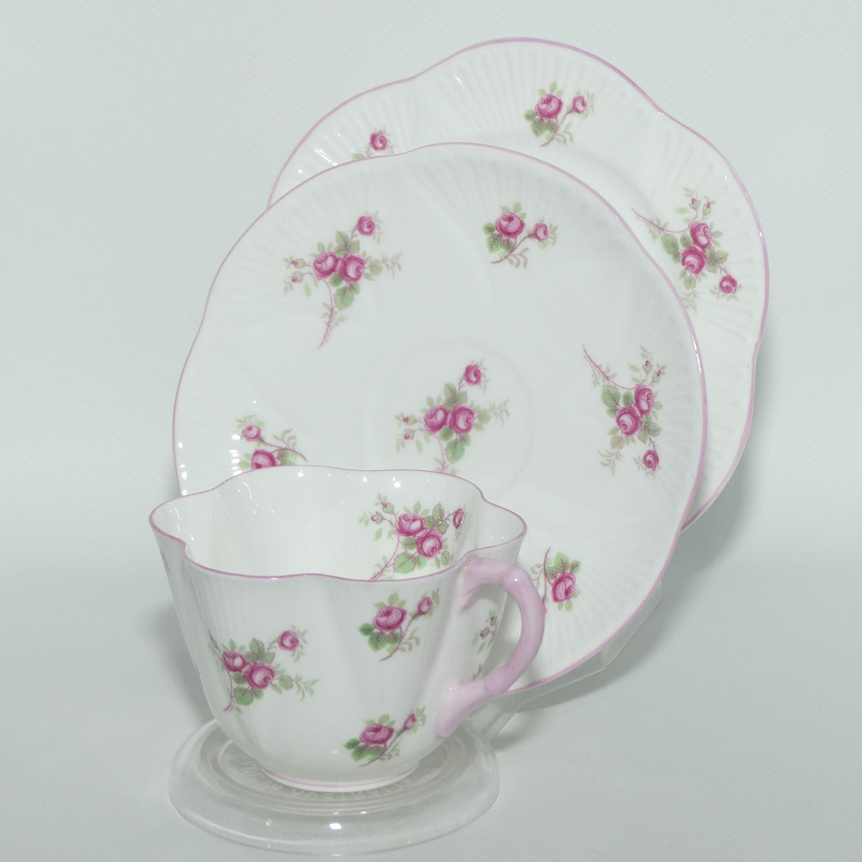 Shelley Dainty shape Bridal Rose trio | Pattern 13545