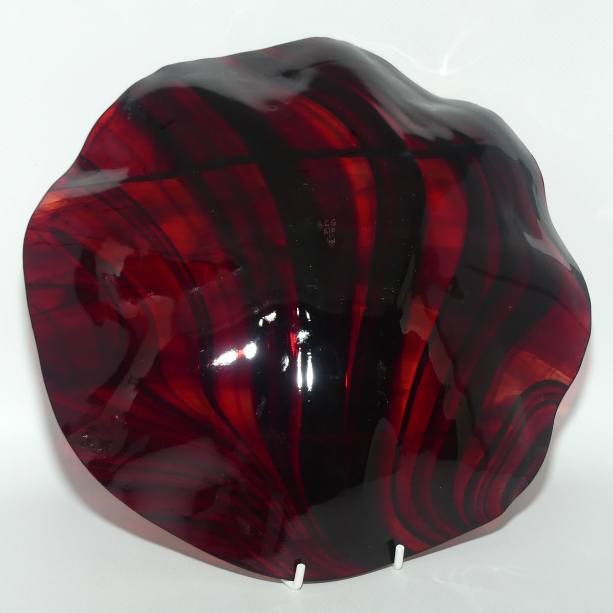 Australian Studio Art Glass | Brittania Creek Glass | Rob Knottenbelt Rouge Glass plate