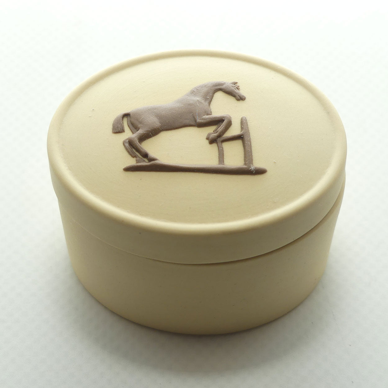 Wedgwood Jasper | Brown on Cane | Stubbs Horses trinket box | #2