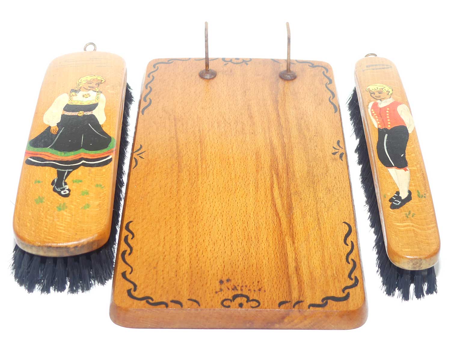 1950s era Dutch Boy and Girl Brush Set