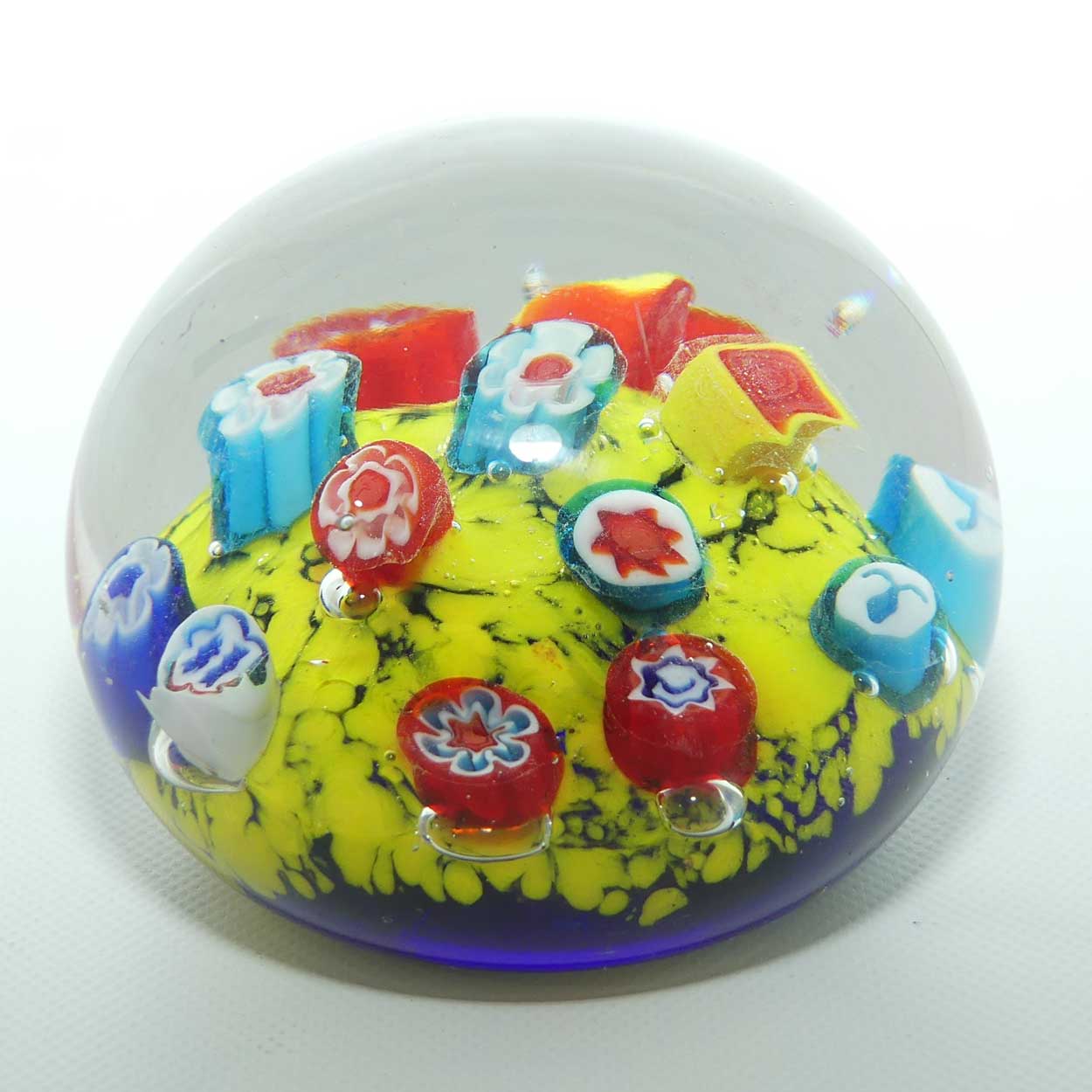 Controlled bubble with Yellow Cushion and extra large Millefiori canes paperweight