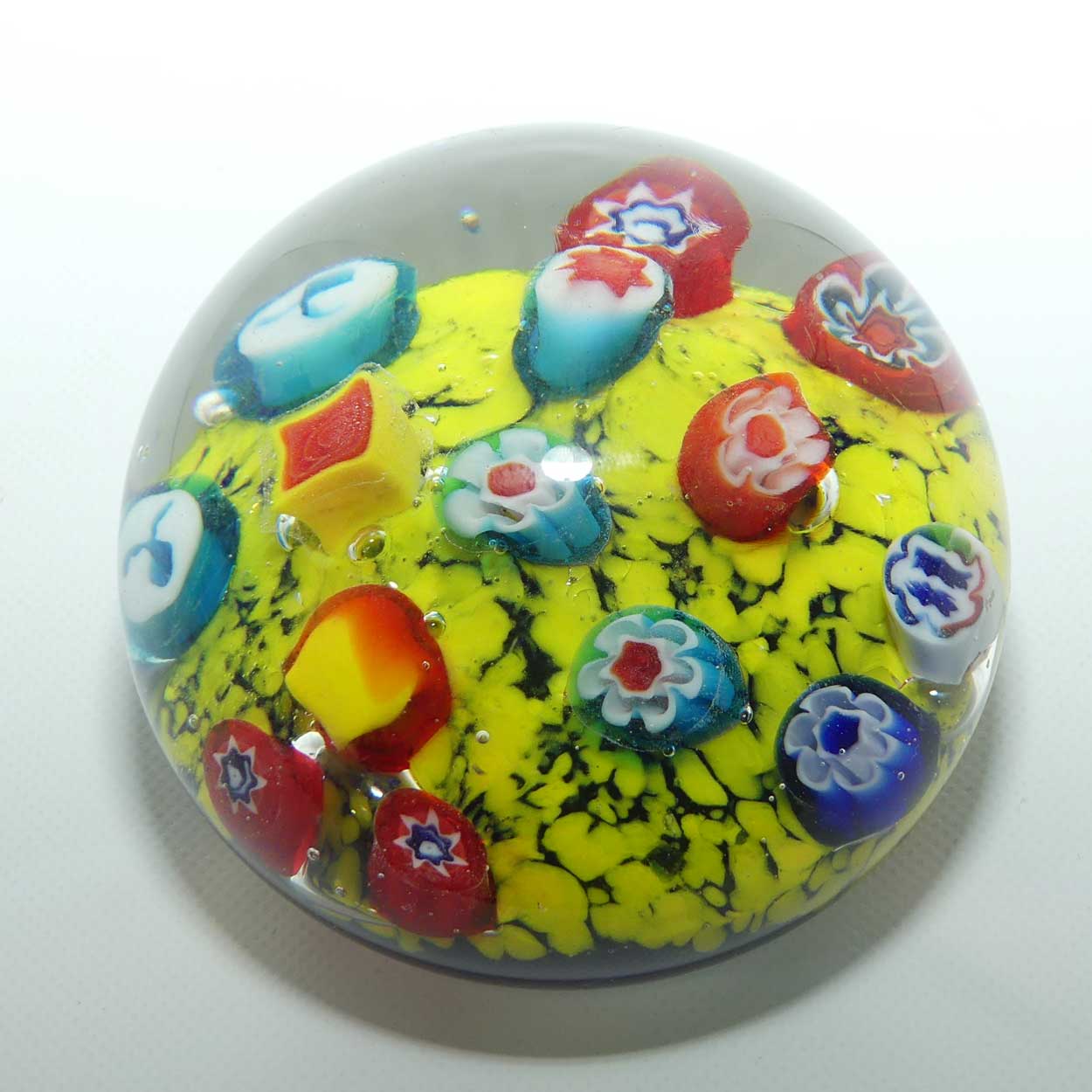 Controlled bubble with Yellow Cushion and extra large Millefiori canes paperweight