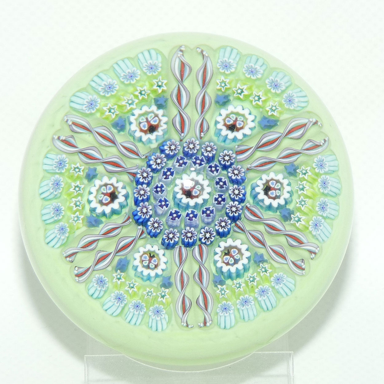 John Deacons Scotland Butterfly Double Spoke Magnum Paperweight | Light Green |