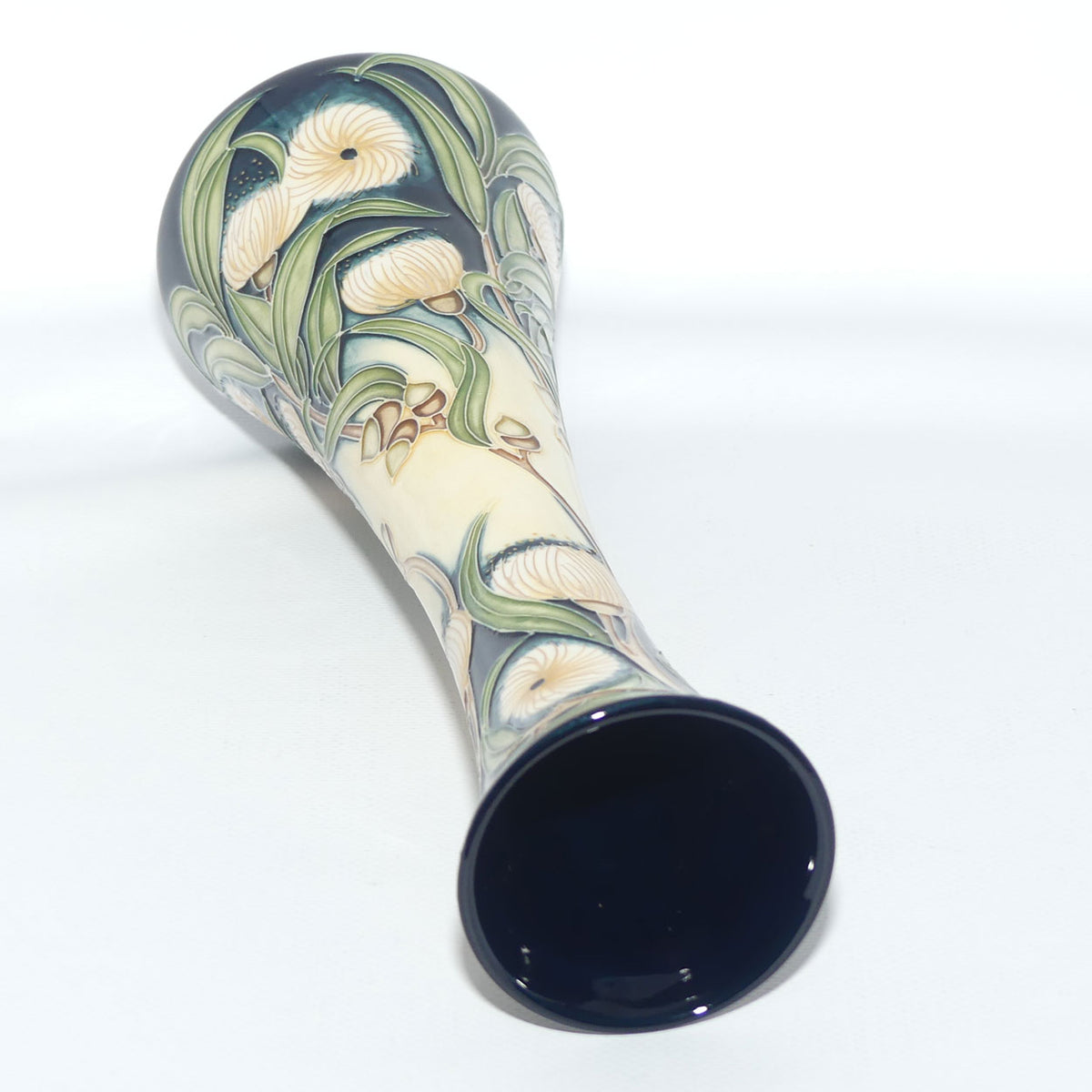 Moorcroft Calgaroo 365/12 vase