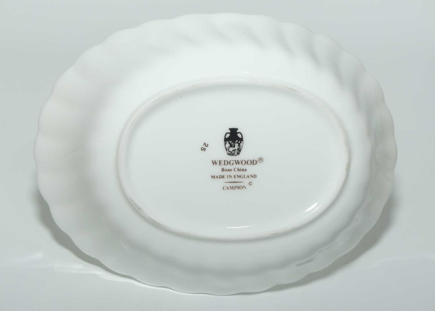 Wedgwood Campion pattern decorative basket