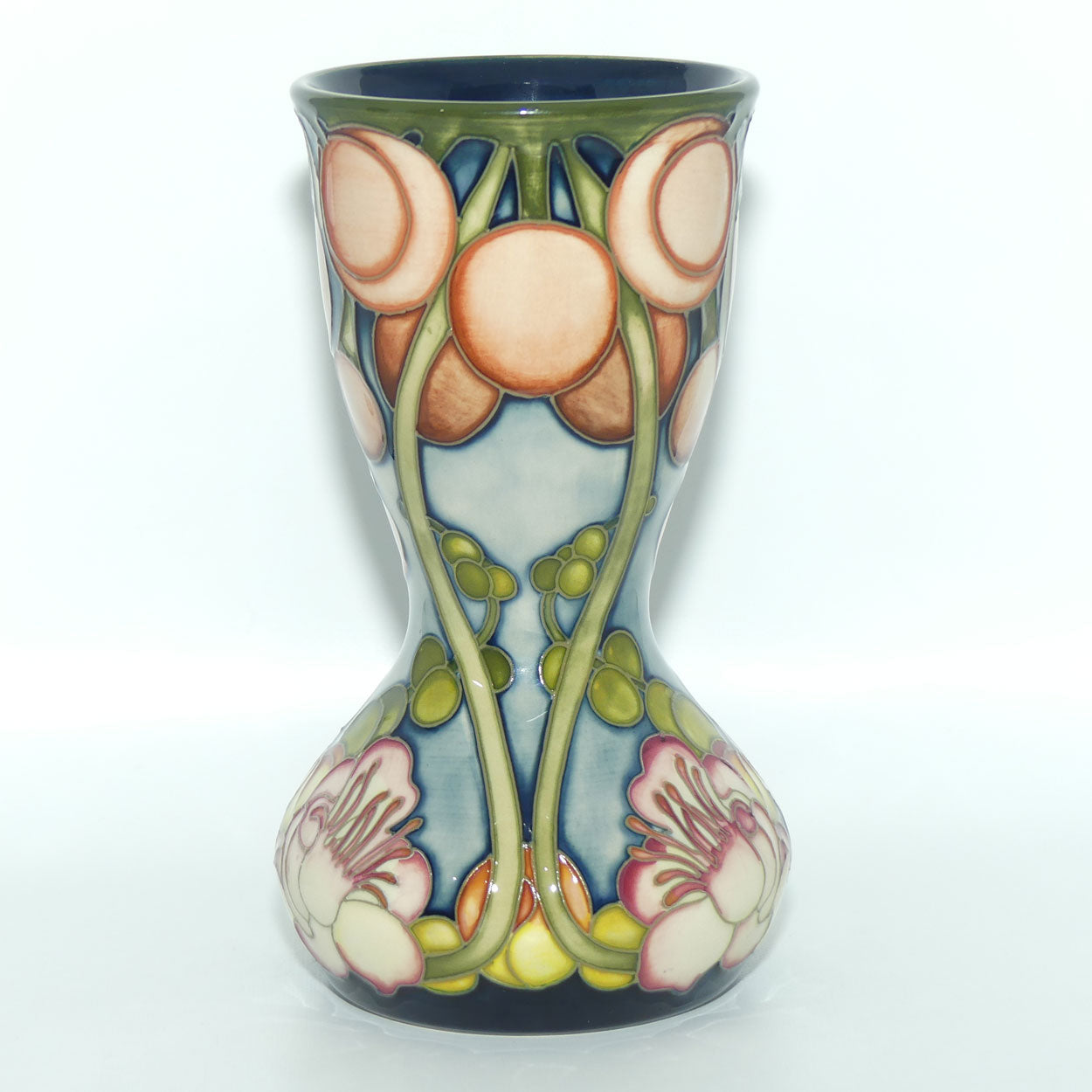 Moorcroft Cannon Ball Tree 92/7 vase