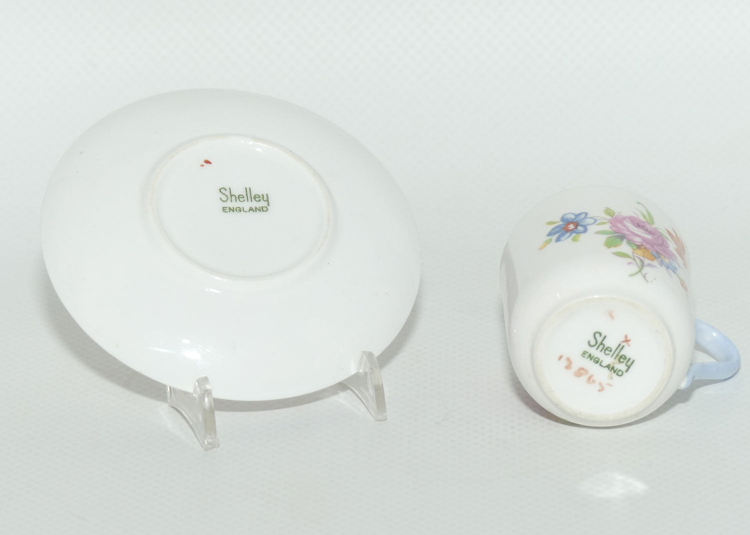 Shelley Canterbury shape miniature Universal Rose duo