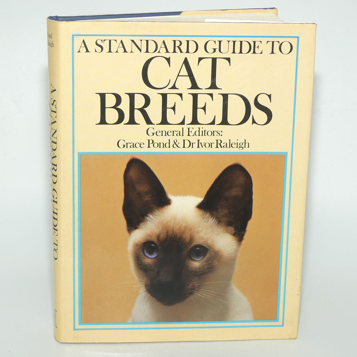Hardback Book | A Standard Guide to Cat Breeds | Pond & Raleigh